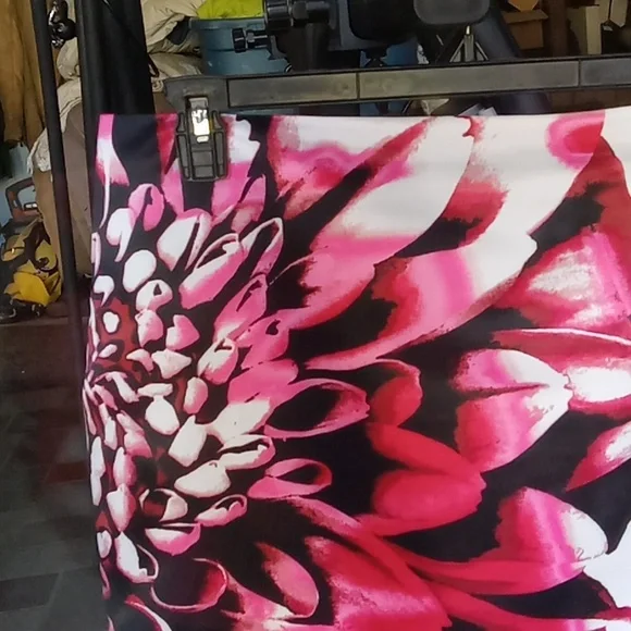 GUC Worthington midi skirt lined white floral silky feel size 14 - Picture 2 of 7